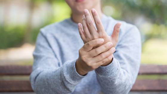 North Shore Chiro blog - Signs and symptoms of Arthritis